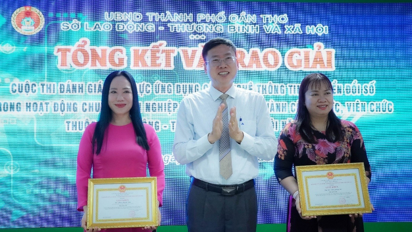 Sở Lao động - Thương binh và Xã hội TPCT Tổng kết và Trao giải Cuộc thi “Đánh giá năng lực ứng dụng công nghệ thông tin, chuyển đổi số trong hoạt động chuyên môn nghiệp vụ, quản lý điều hành công chức, viên chức thuộc Sở năm 2024”